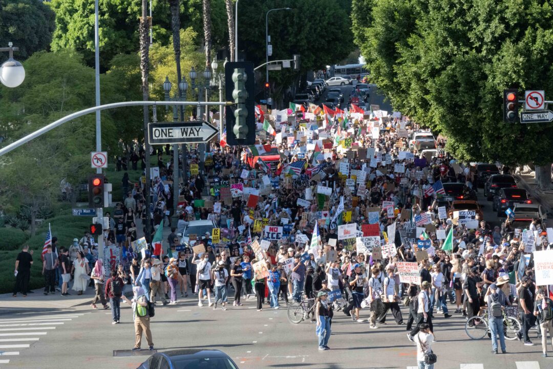 ICE Under Pressure: Gary Leonard’s Photo Journalist Review of Weekend of Resistance