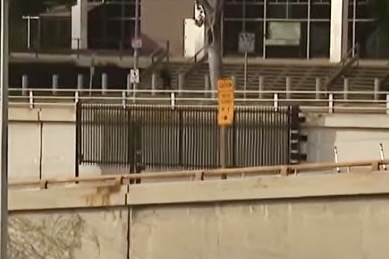 101 Freeway Unbothered – Permanent Steele Gates Leave No Way In for No Kings Day 3 Protestors 101 Freeway Unbothered - Permanent Steele Gates Leave No Way In for No Kings Day 3 Protestors