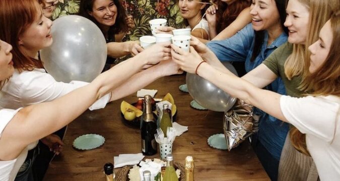Bringing Corporate Event to Life! 5 Best Team-Building Events for Large Groups in Downtown Los Angeles