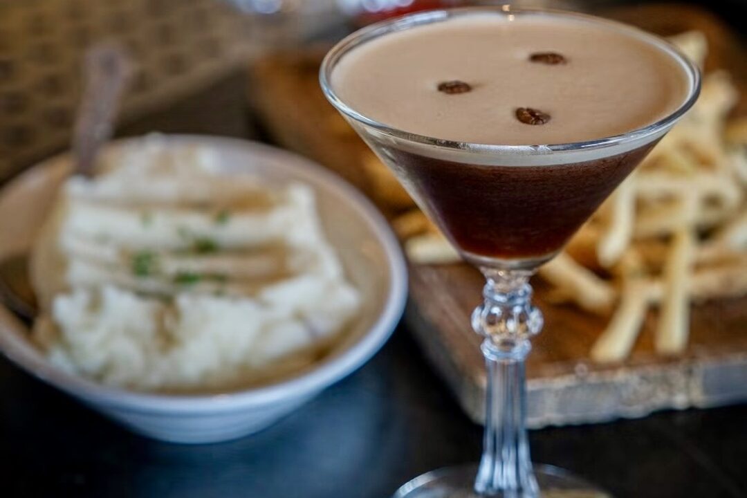 H&H Brazilian: The All-You-Can-Eat Bargain Downtown Keeps Coming Back for Again and Again H&H Brazilian: The All-You-Can-Eat Bargain Downtown Keeps Coming Back for Again and Again